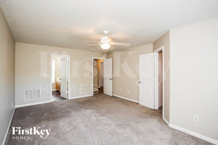 5971 Liverpool Ln - Photo 7 of 15