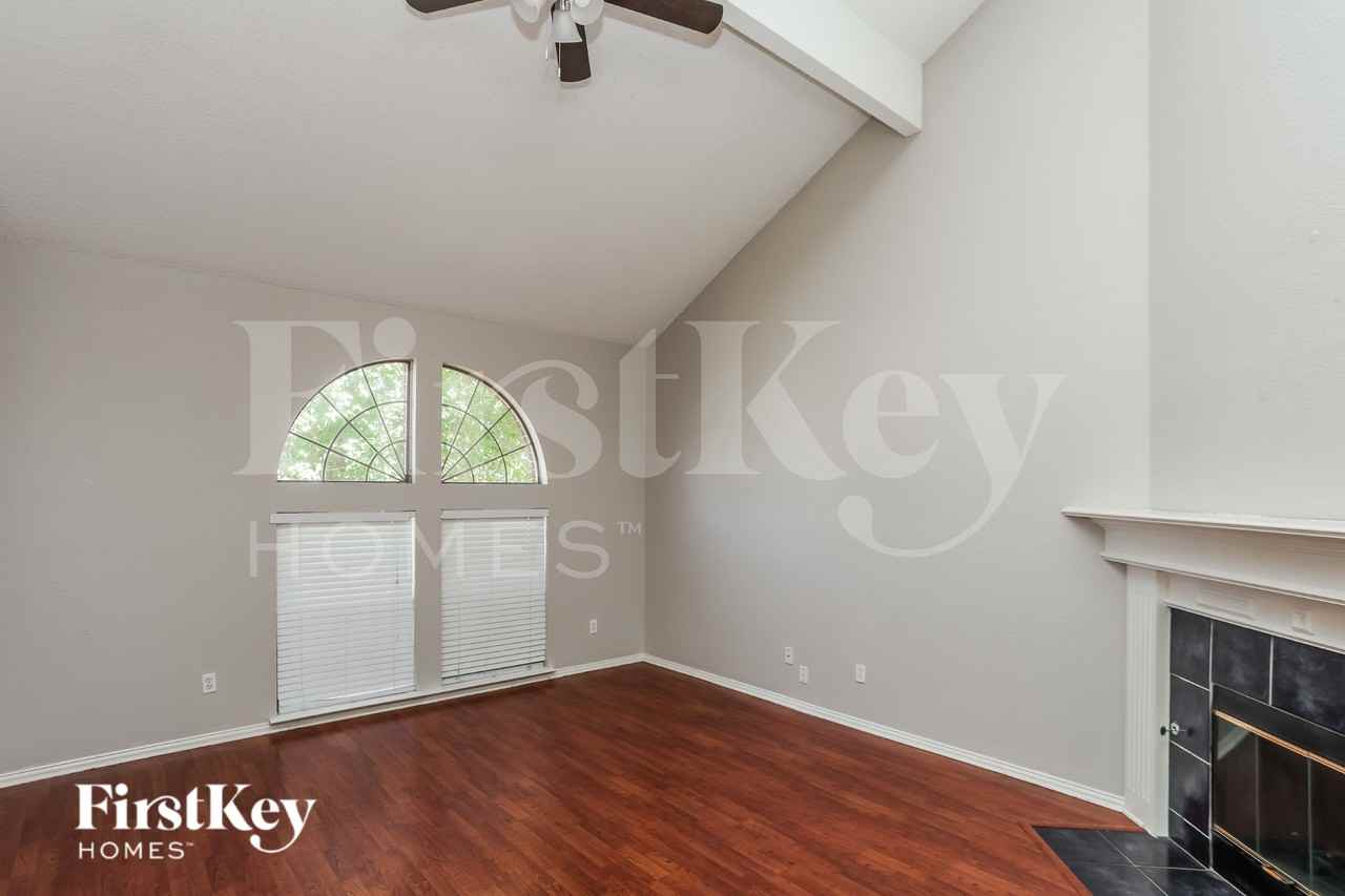 5902 Silverpoint Ct - Photo 2 of 19