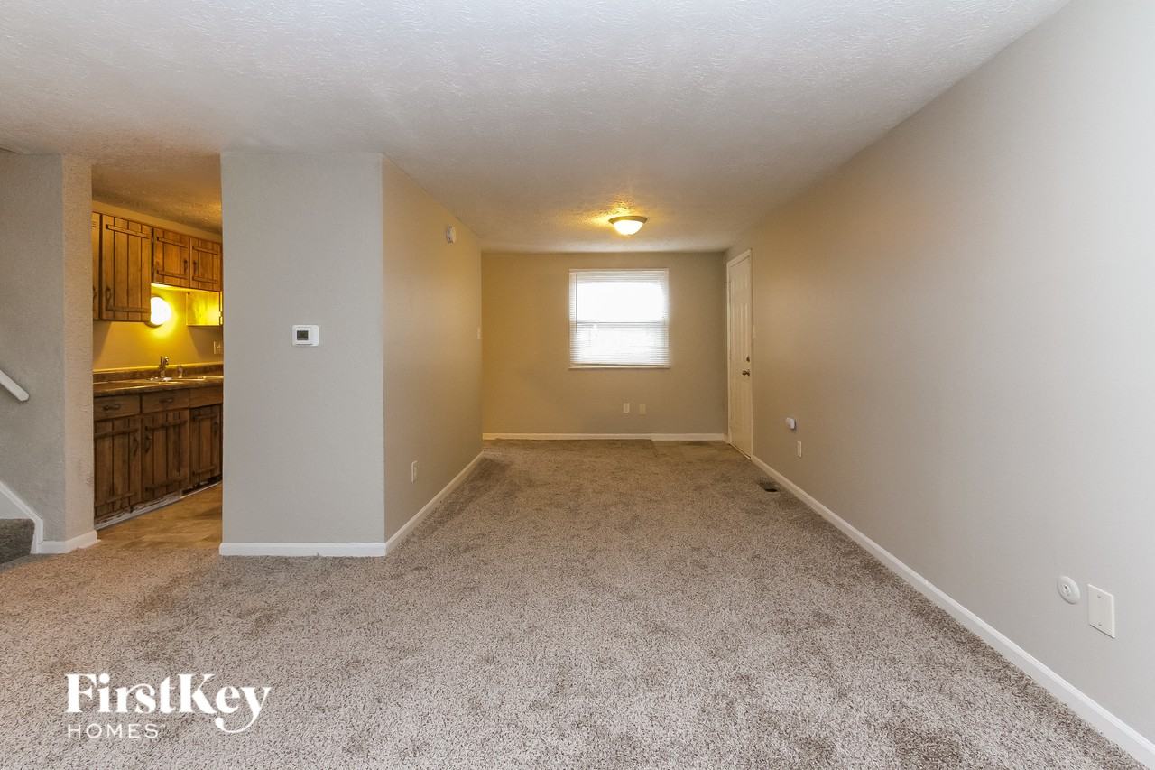 5717 Hacienda Ct - Photo 2 of 15