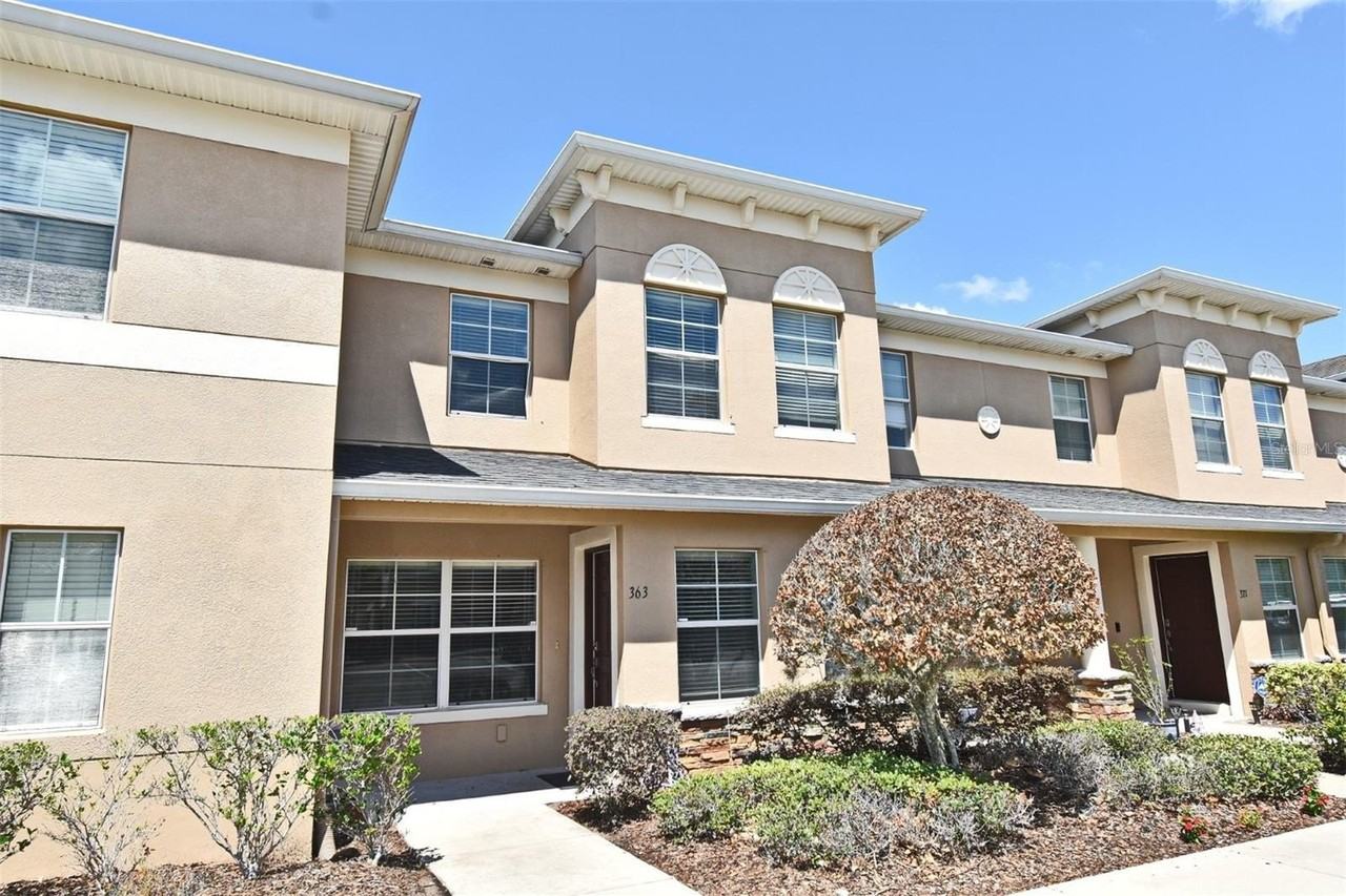 363 Carina Cir - Photo 3 of 32