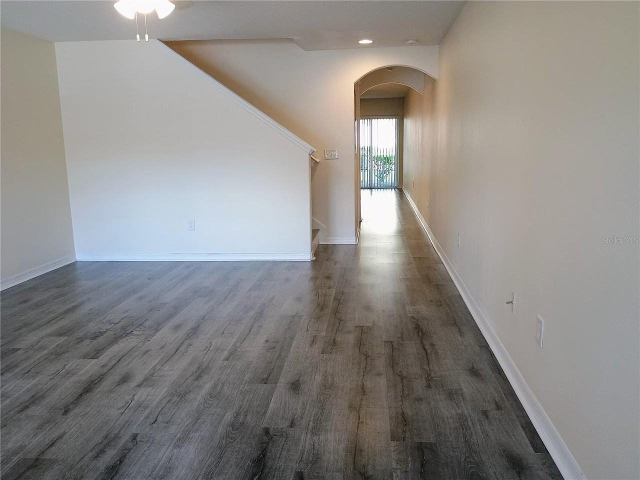 363 Carina Cir - Photo 5 of 32