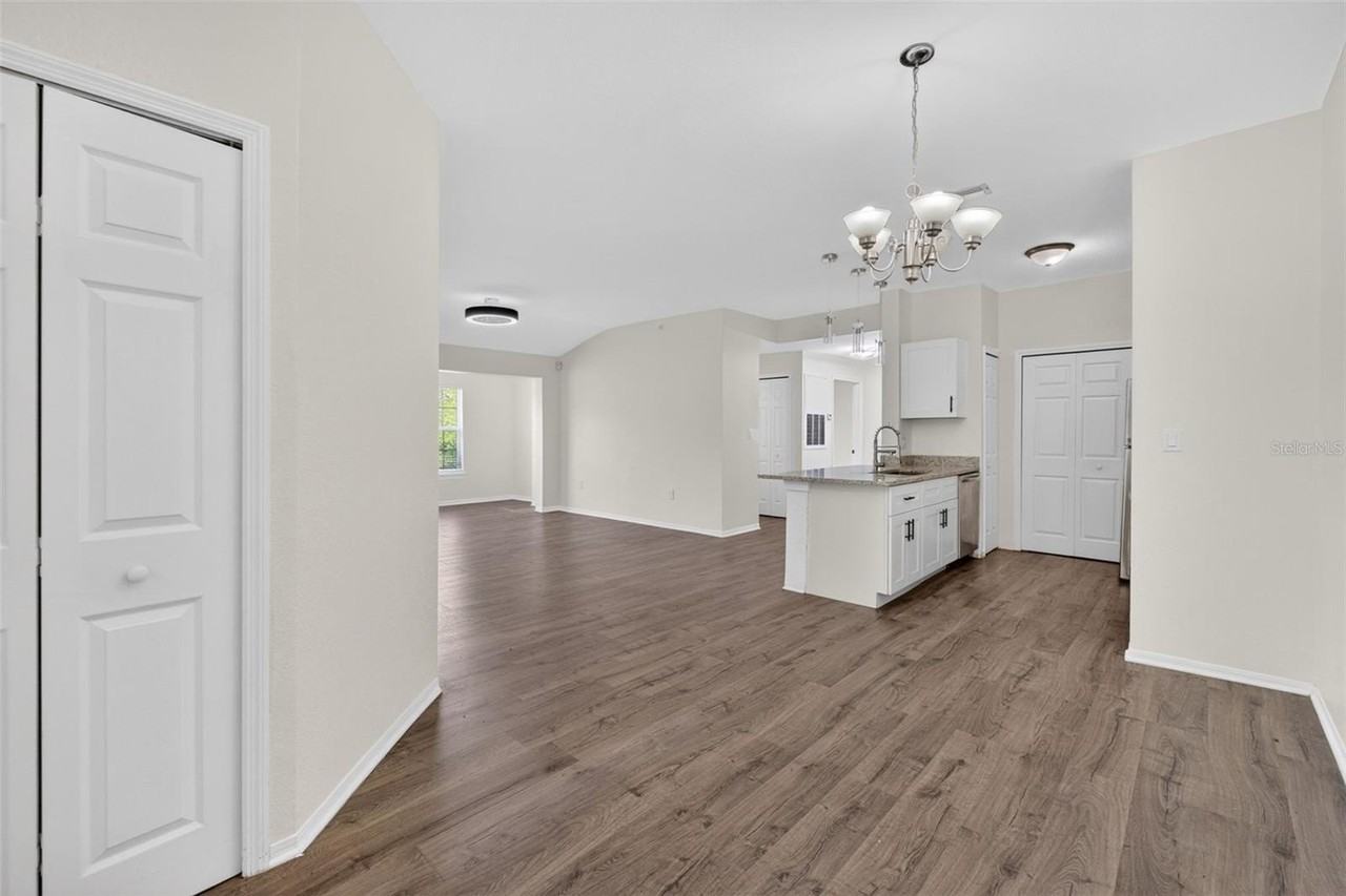 5467 Vineland Rd #6308 - Photo 3 of 36