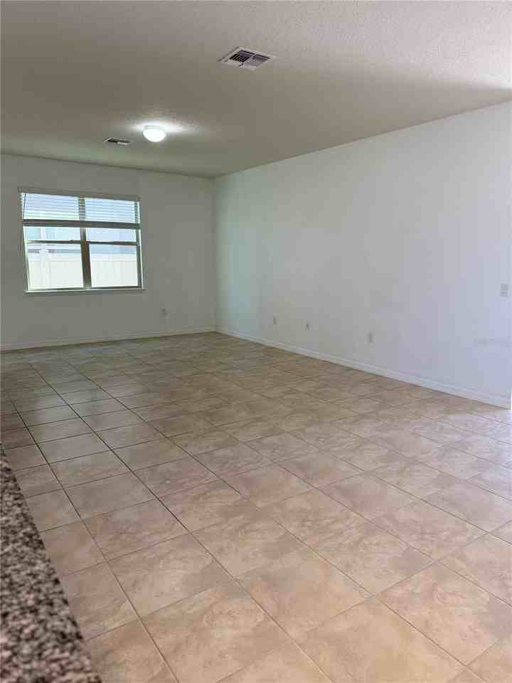 3571 Soda Springs Ln - Photo 4 of 22