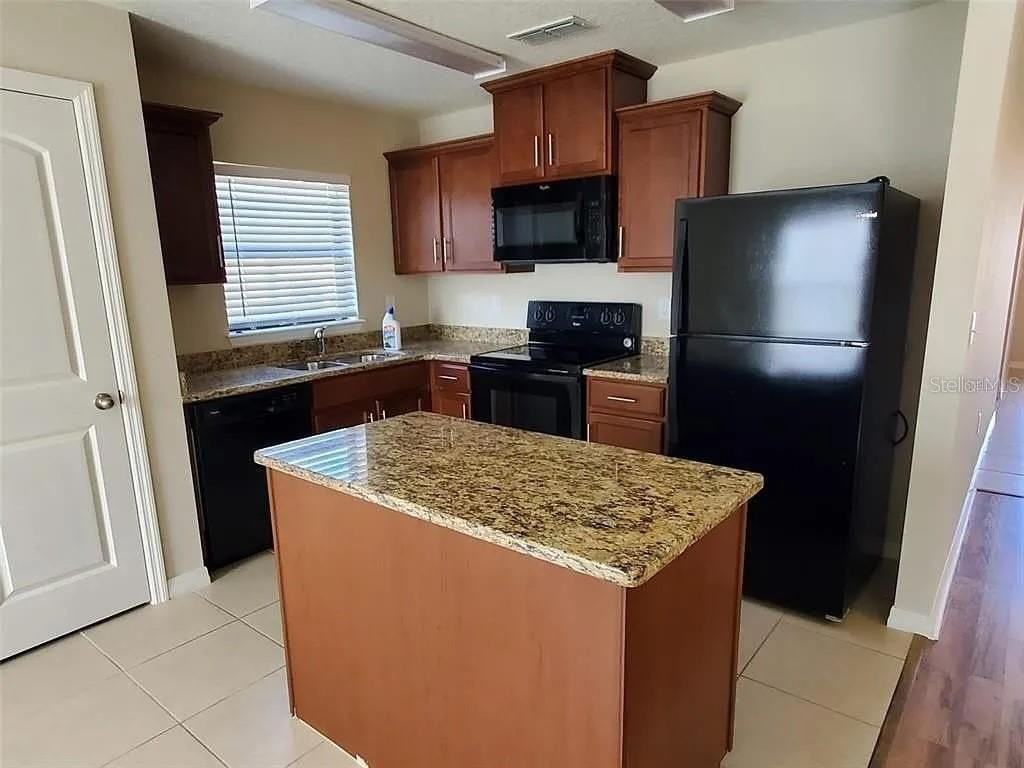 4567 Barbuda Dr - Photo 5 of 11
