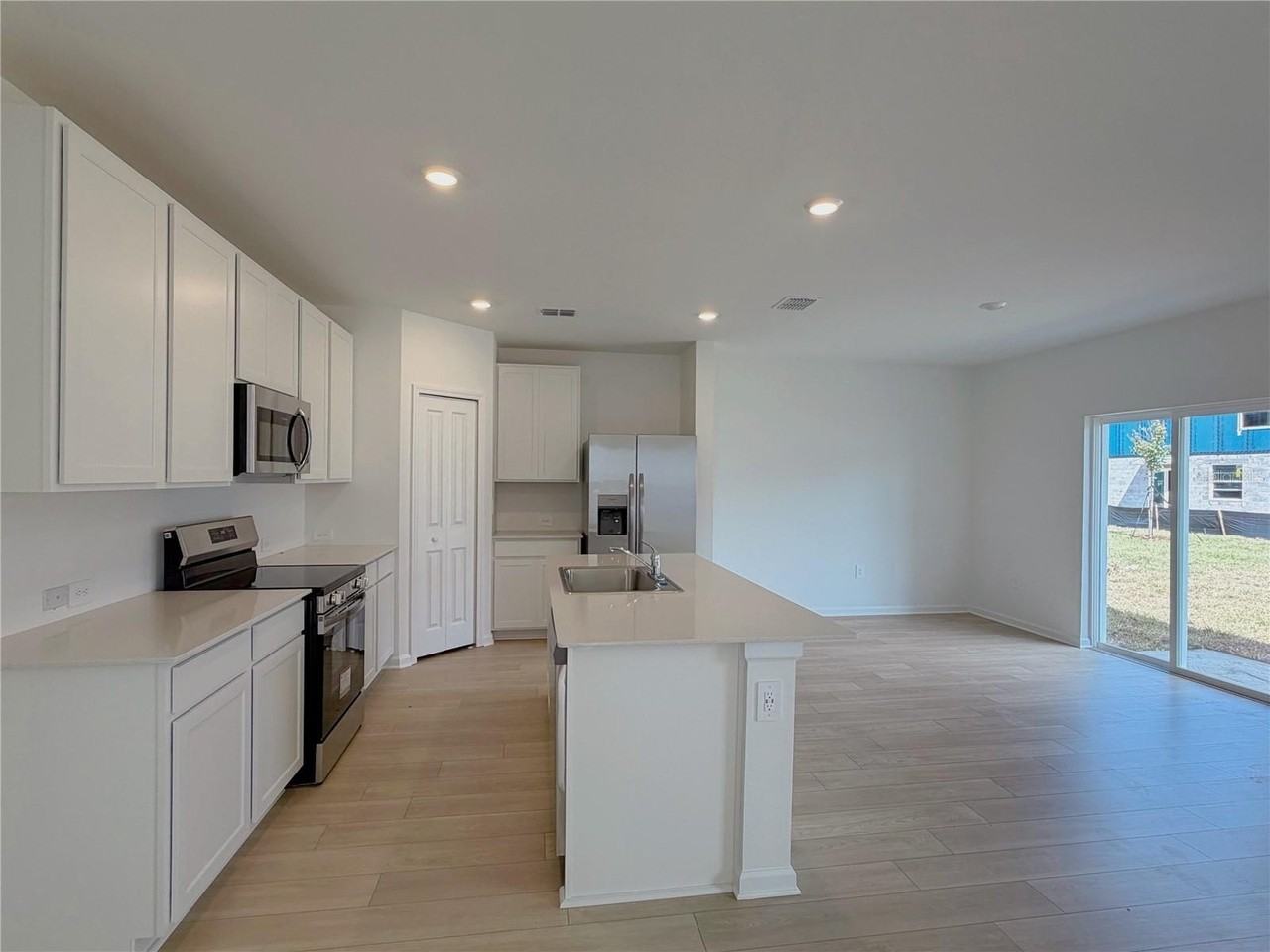6429 Domizio Dr - Photo 7 of 20