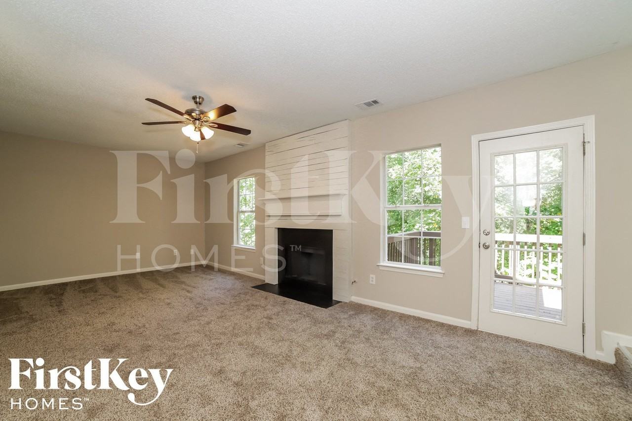 4470 White Hill Pl - Photo 3 of 15