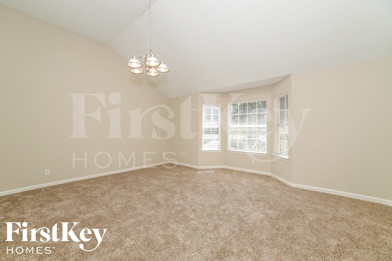 4470 White Hill Pl - Photo 4 of 15