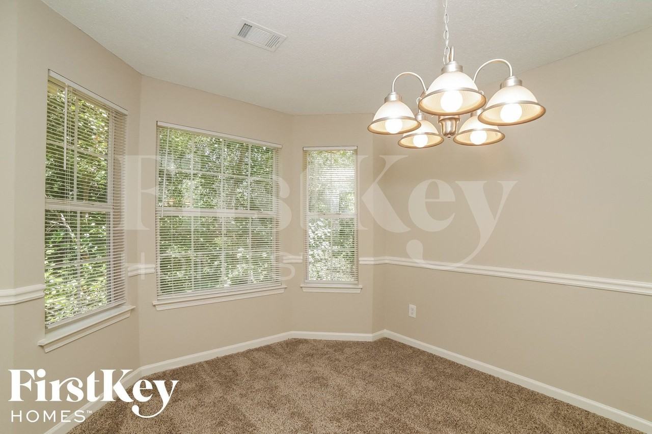 4470 White Hill Pl - Photo 5 of 15
