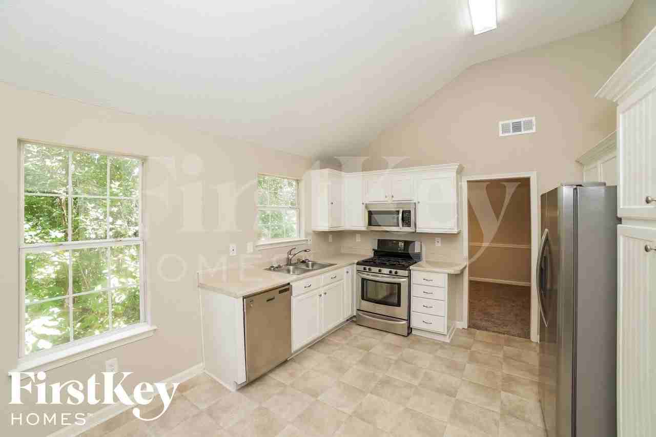 4470 White Hill Pl - Photo 6 of 15
