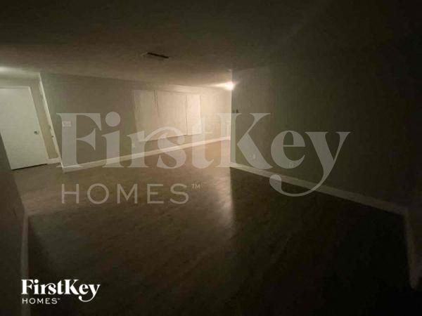 3641 Windham Dr - Photo 3 of 15