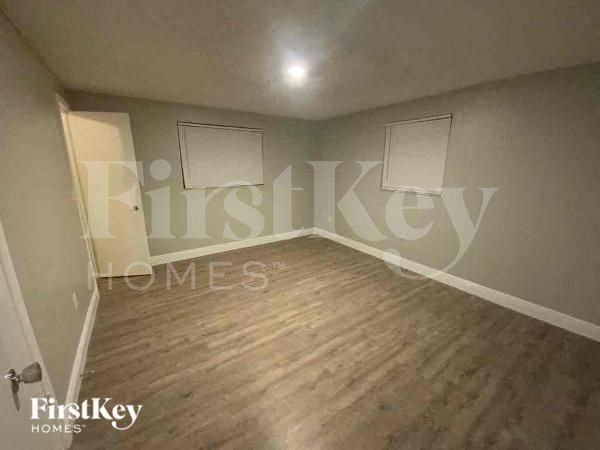 3641 Windham Dr - Photo 7 of 15