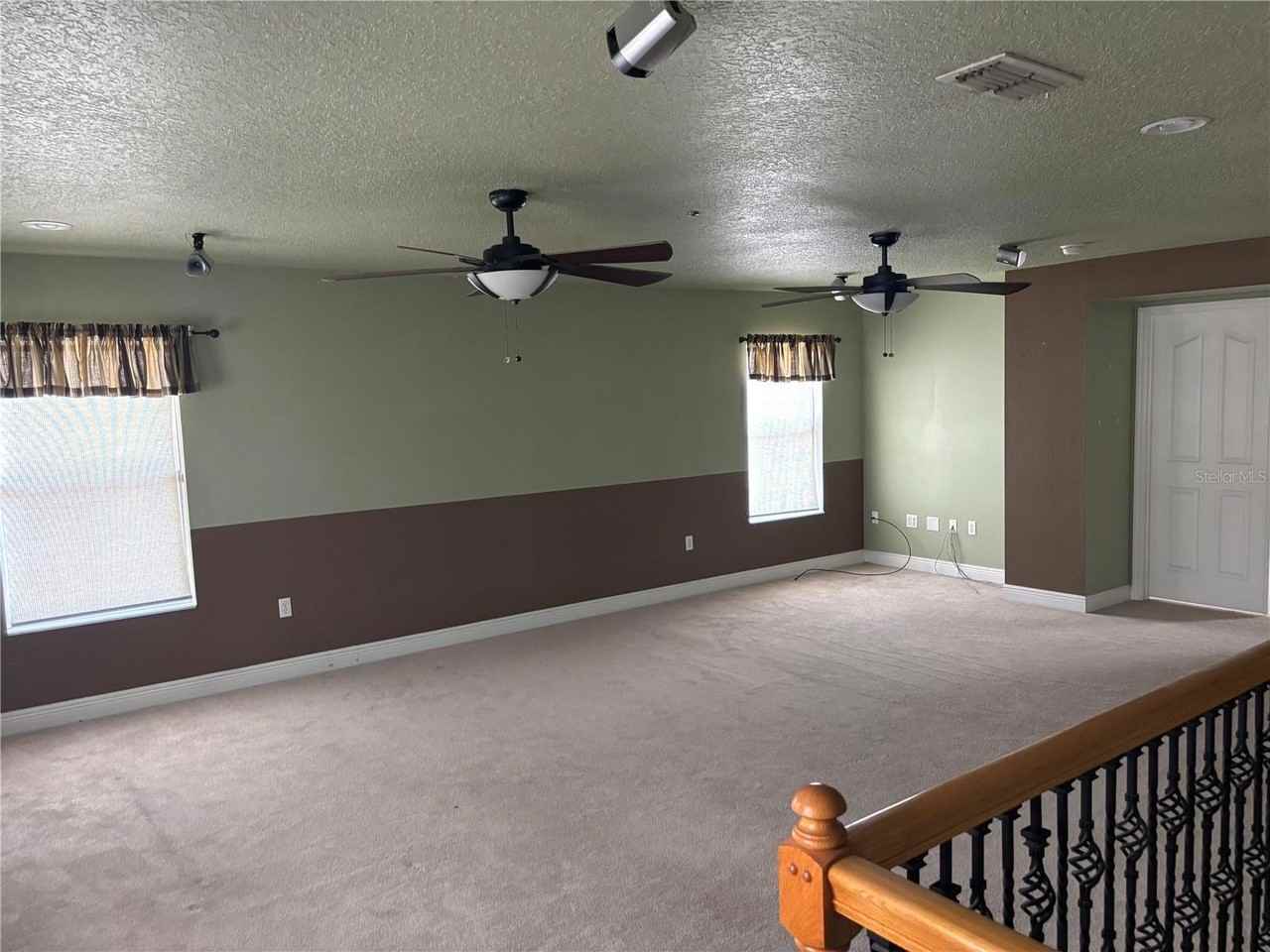 1922 Binnacle St - Photo 6 of 15