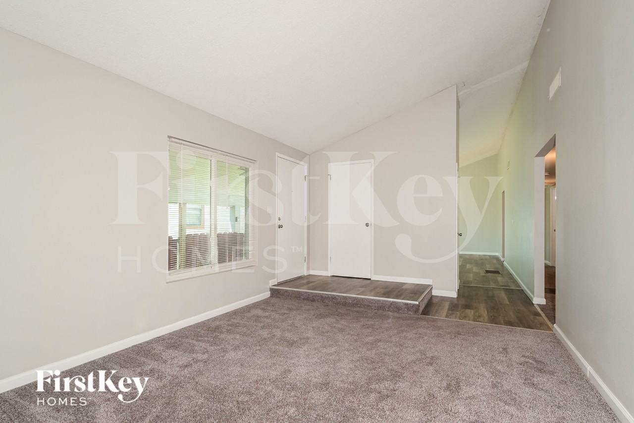 3313 Green Pasture Dr - Photo 3 of 19