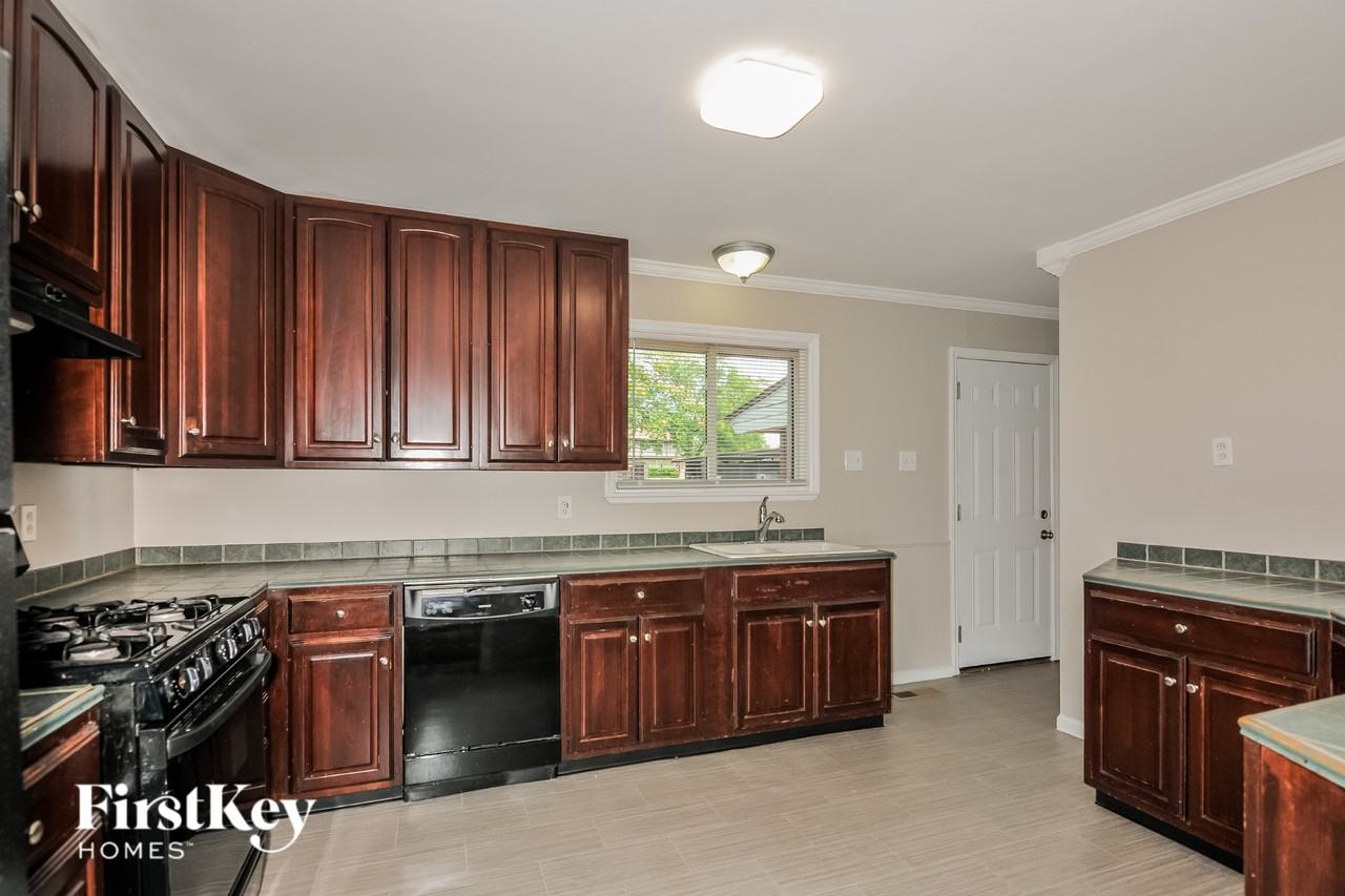 3245 Santiago Dr - Photo 7 of 16