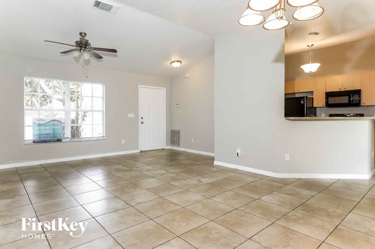 3201 Sw Collings Dr - Photo 4 of 15