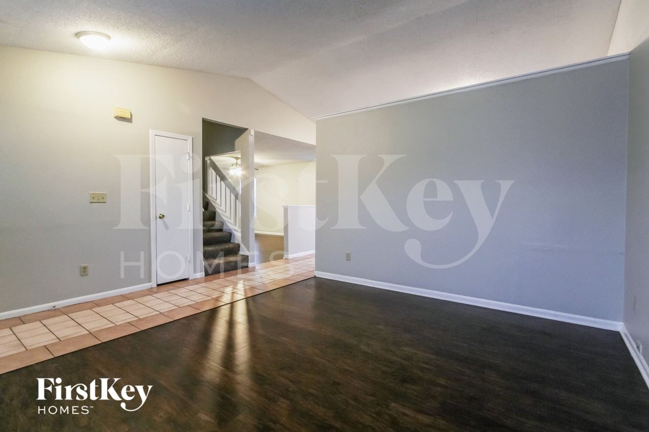 2956 Driving Wind Way - Photo 4 of 18