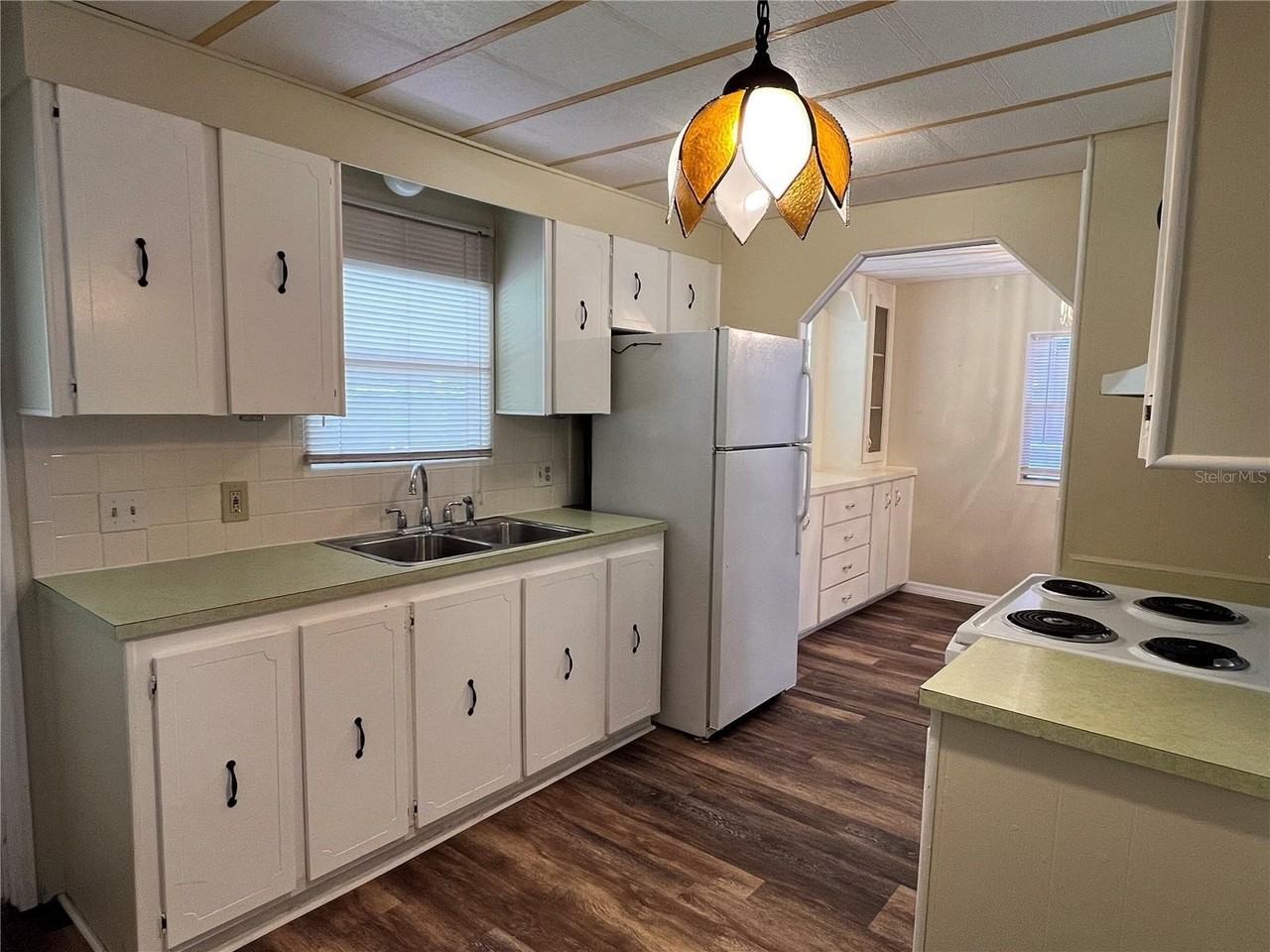 36 Magnolia Ct #4 - Photo 3 of 21
