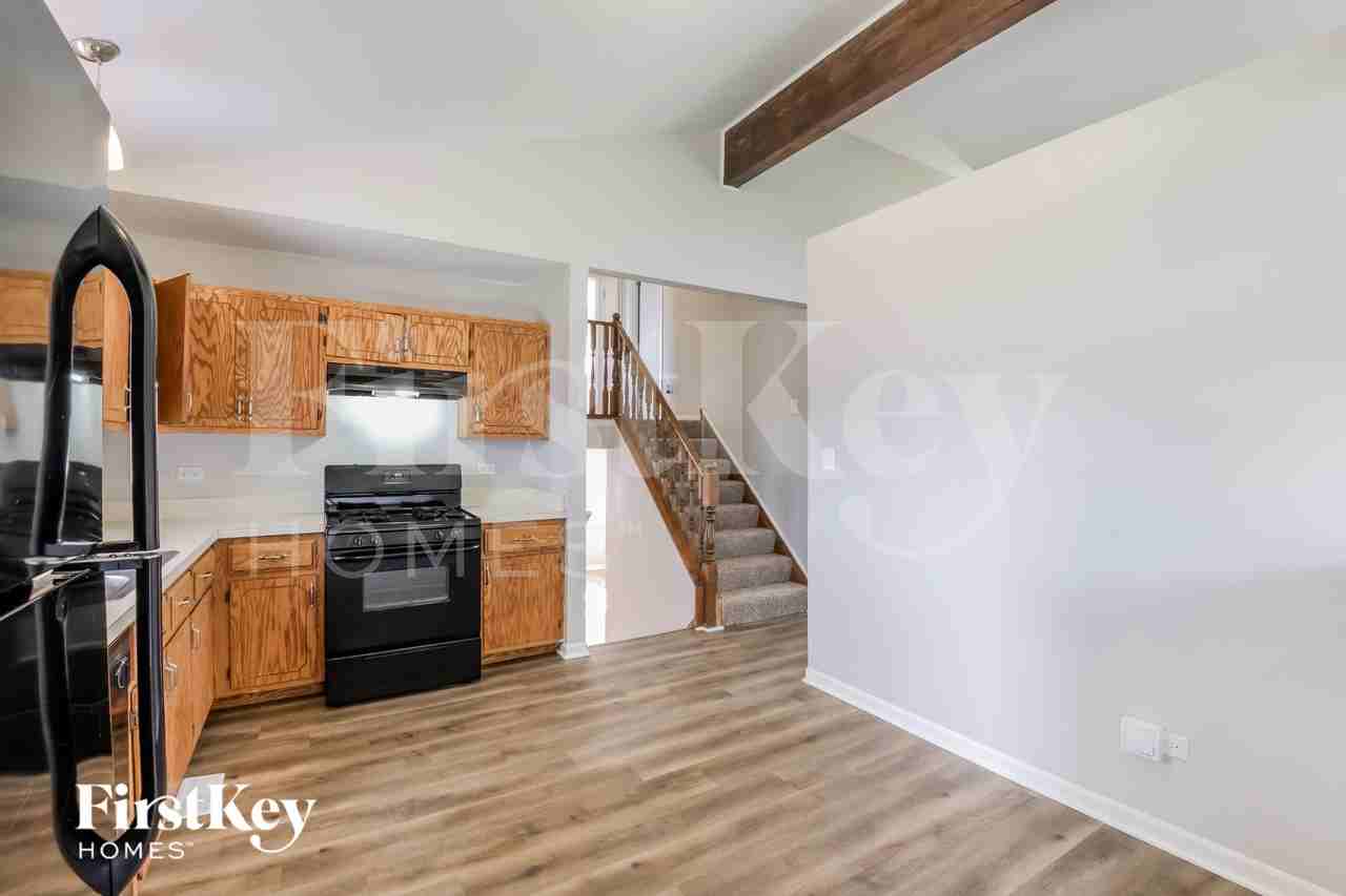2416 Waterford Dr - Photo 7 of 15