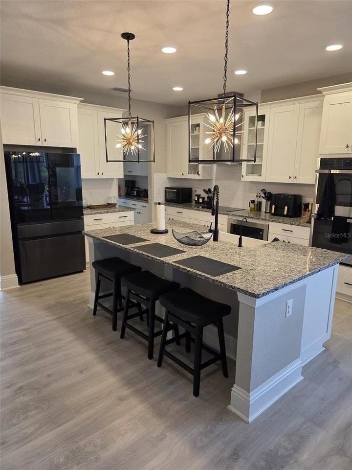 7520 Greenheart Ct - Photo 3 of 38