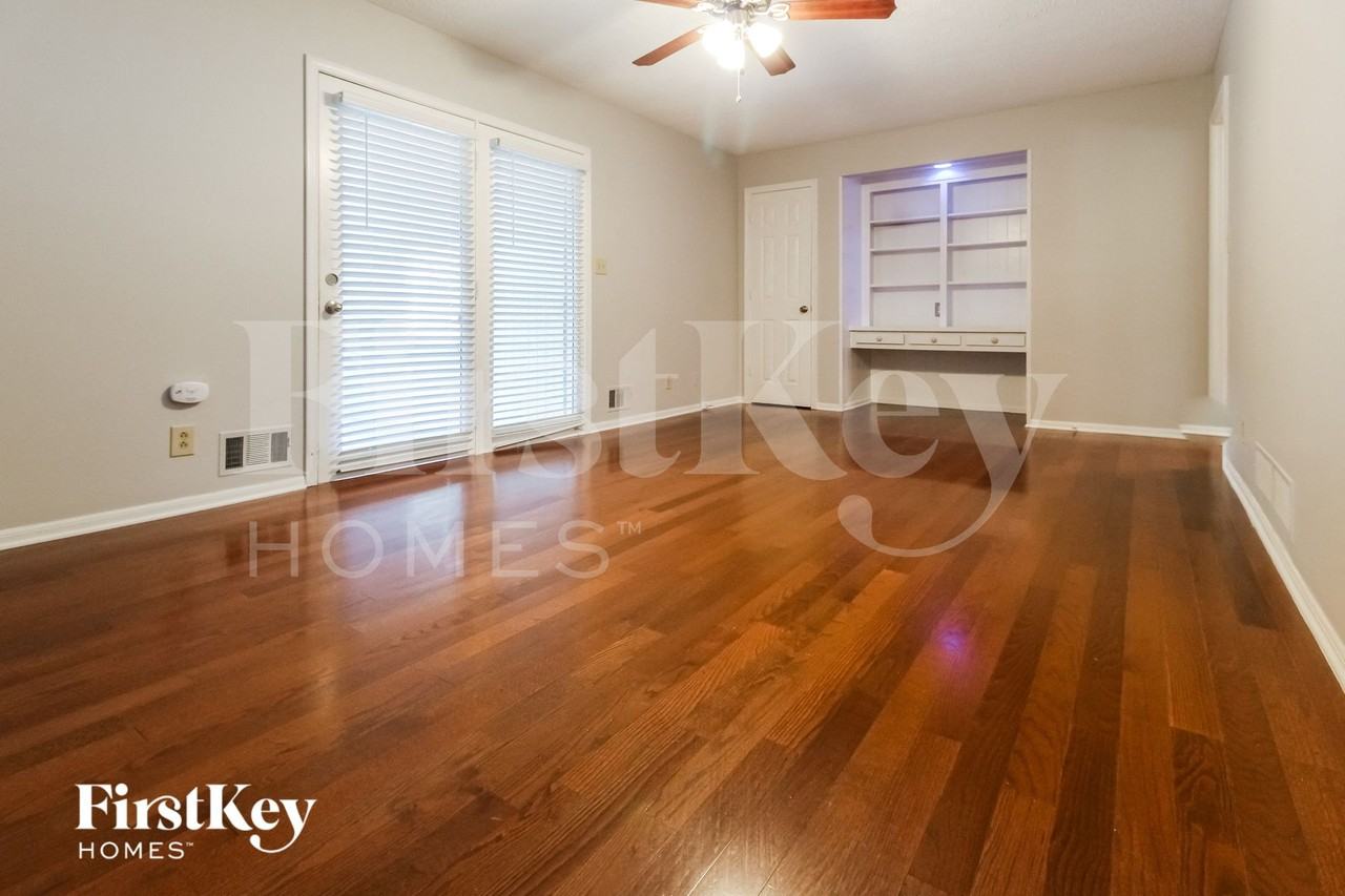 2256 Street Deville - Photo 3 of 15