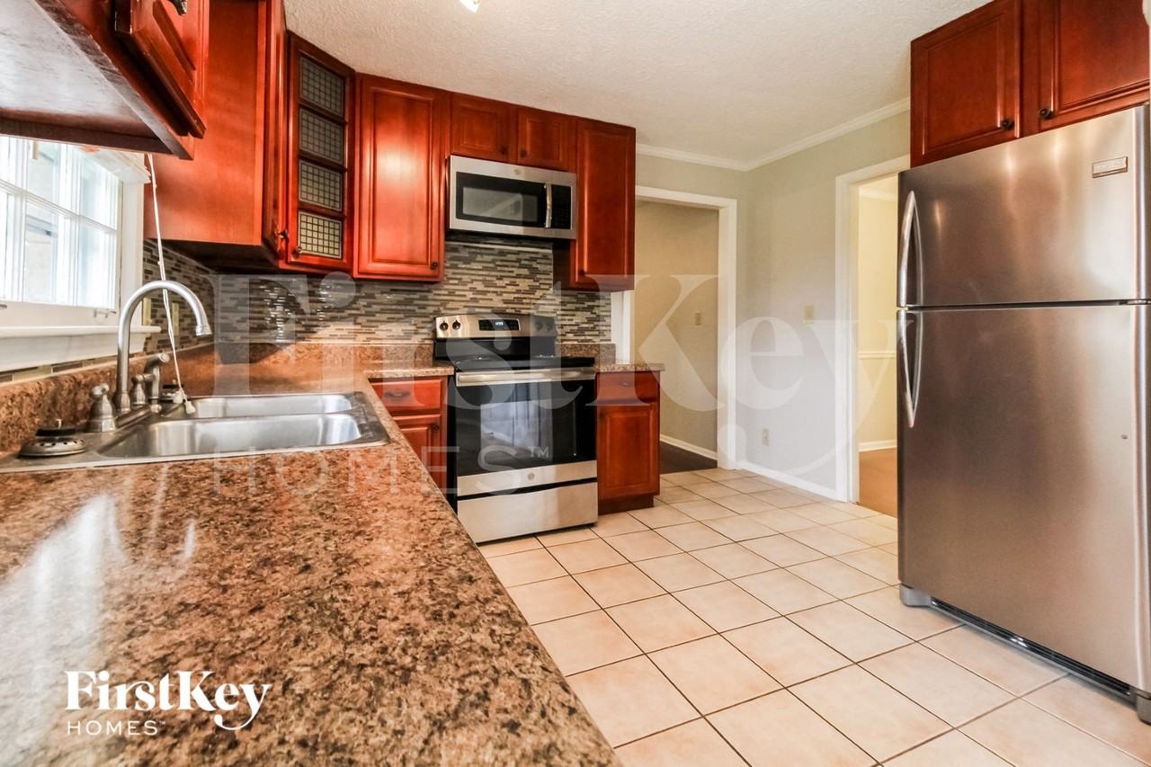 2256 Street Deville - Photo 5 of 15