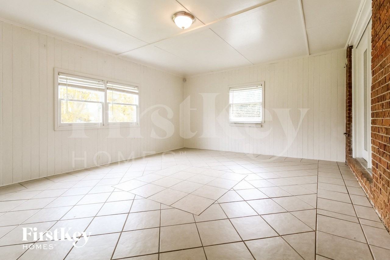 2256 Street Deville - Photo 6 of 15