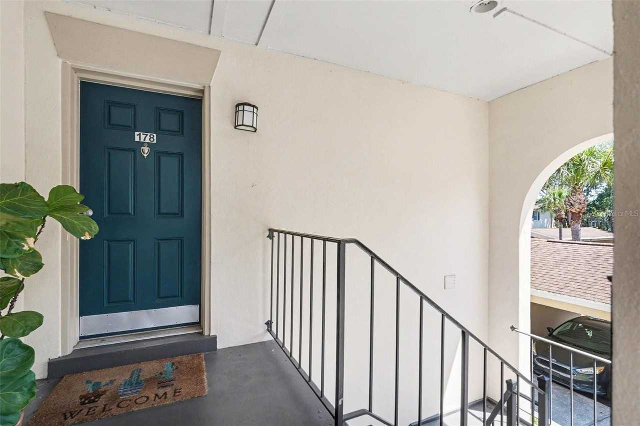 10346 Carrollwood Ln #178 - Photo 3 of 31
