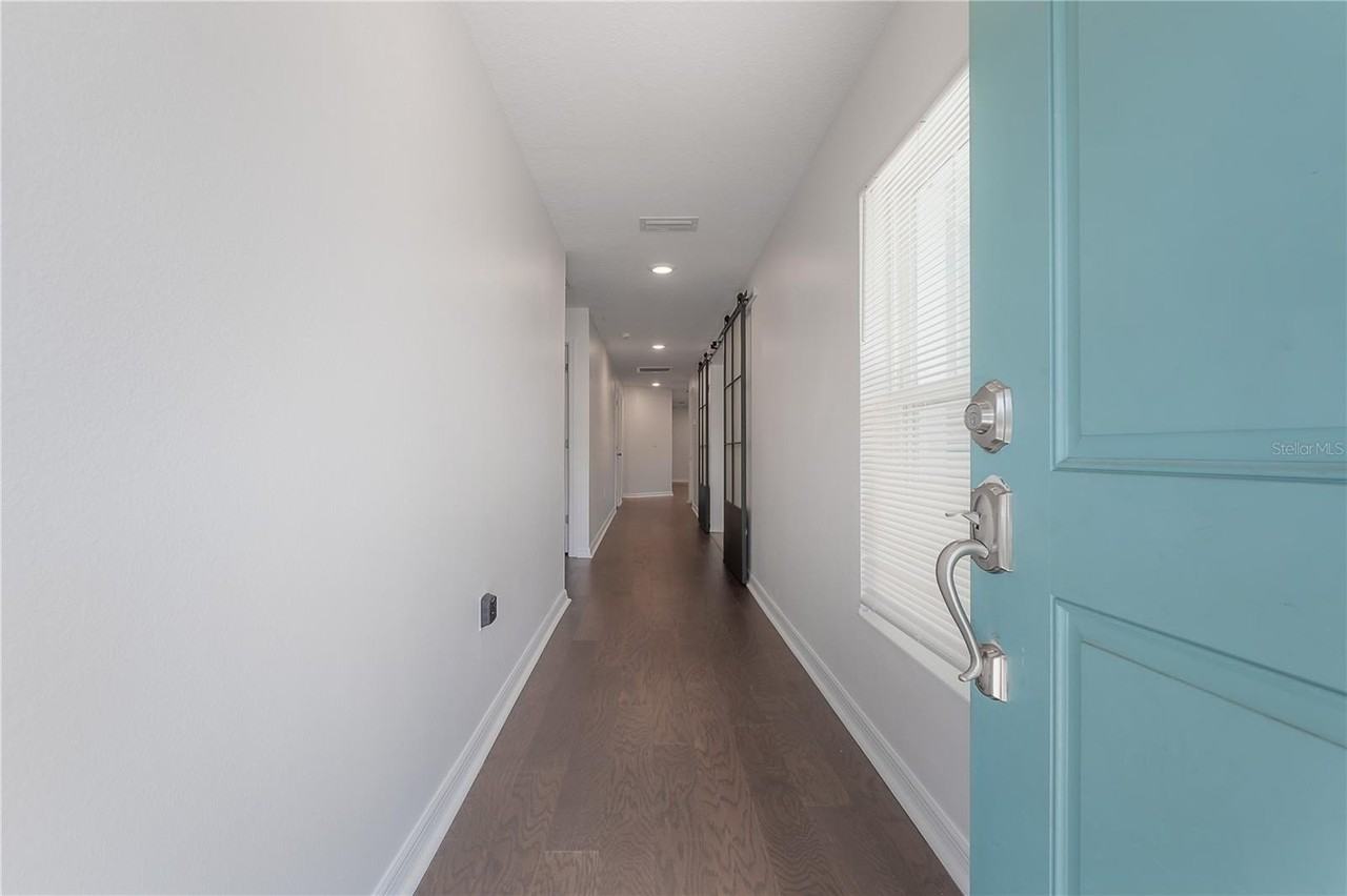 4022 N Marguerite St - Photo 4 of 41