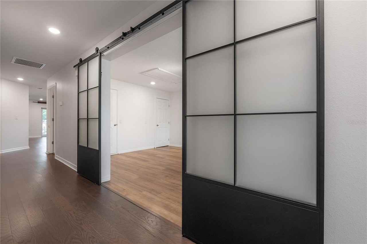 4022 N Marguerite St - Photo 5 of 41