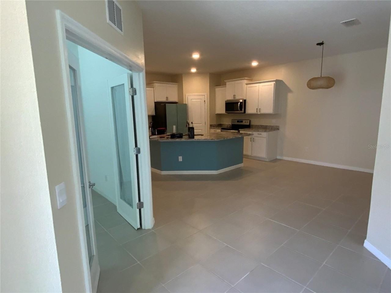 32310 Lexington St - Photo 7 of 27