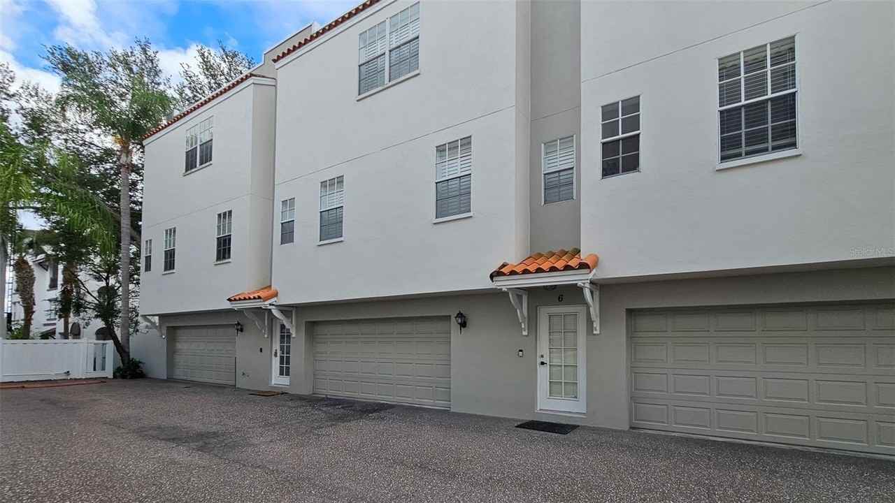 608 S Matanzas Ave #6 - Photo 2 of 21
