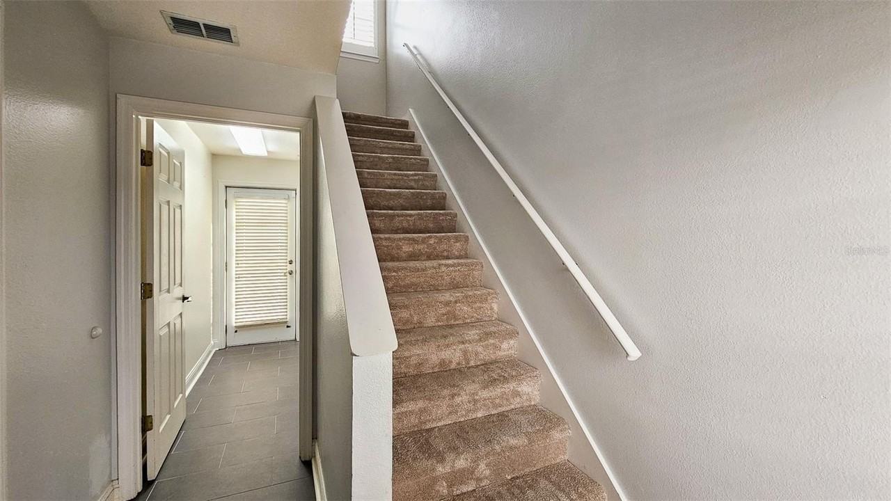 608 S Matanzas Ave #6 - Photo 3 of 21