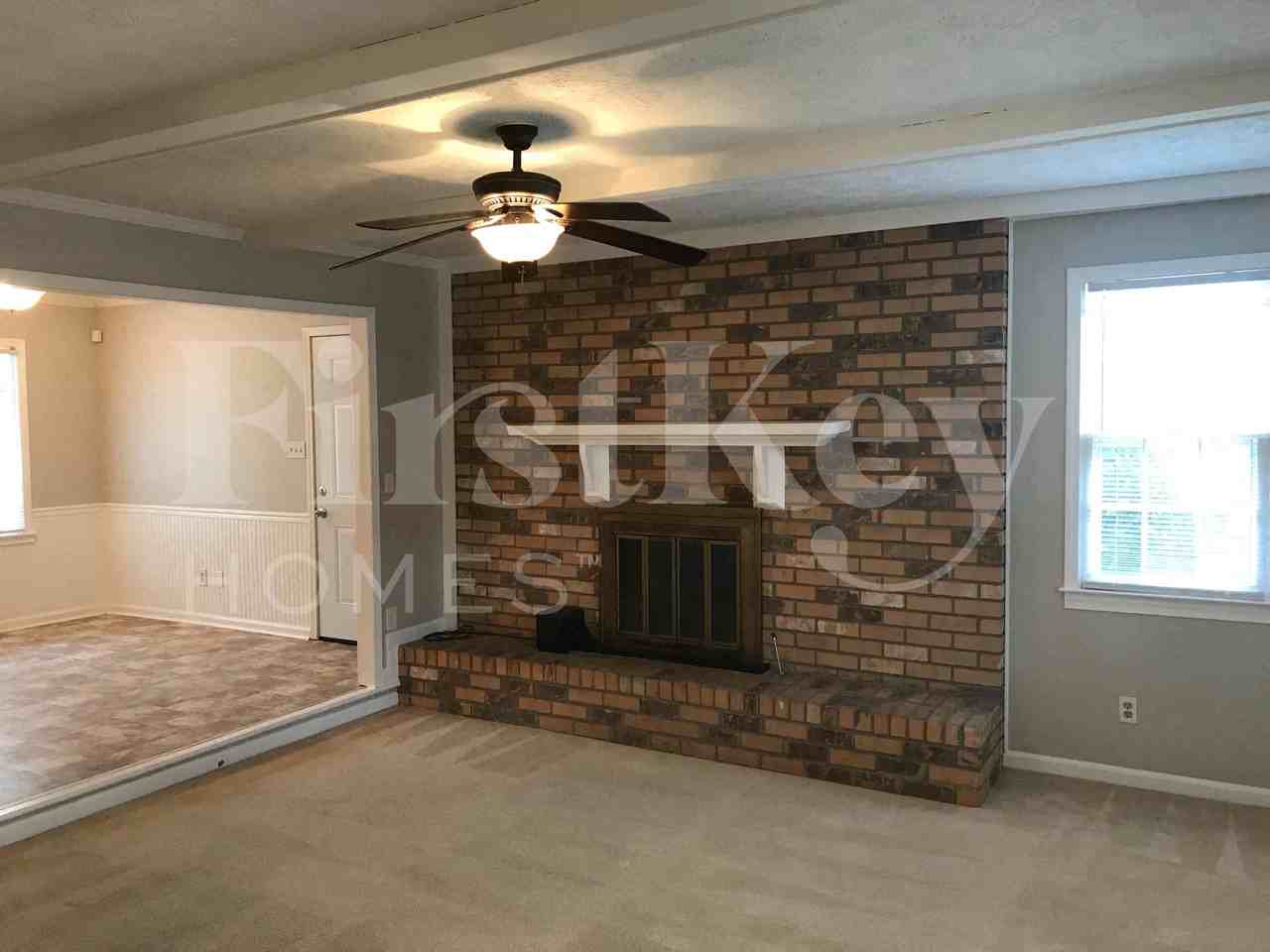 2029 Abington Ln - Photo 4 of 19