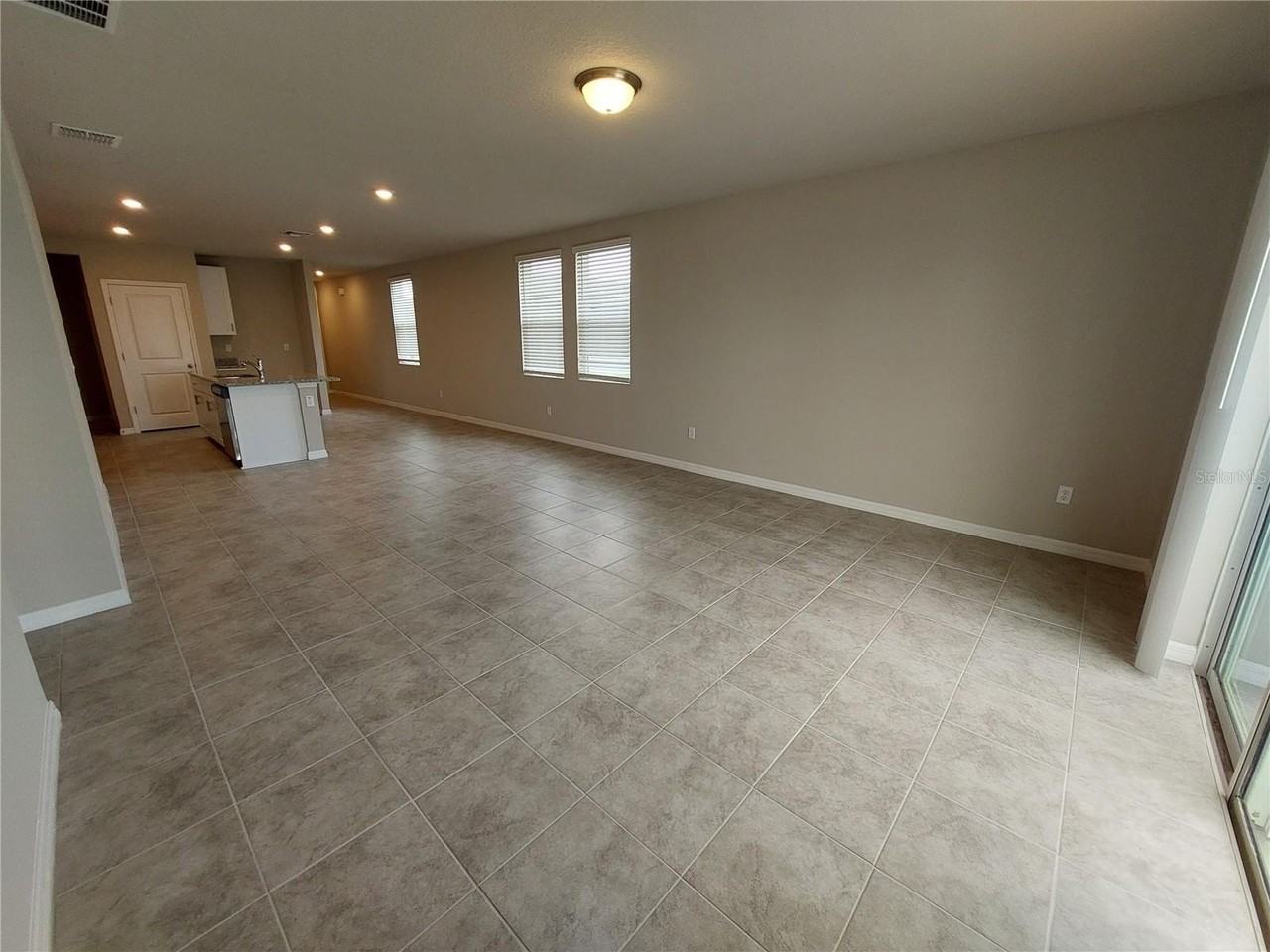 34609 Telluride Ln - Photo 6 of 8