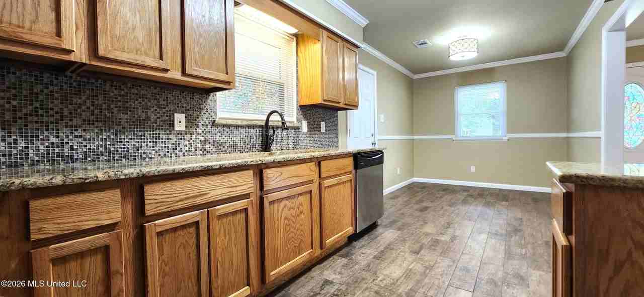 246 Woodland Cir - Photo 6 of 12
