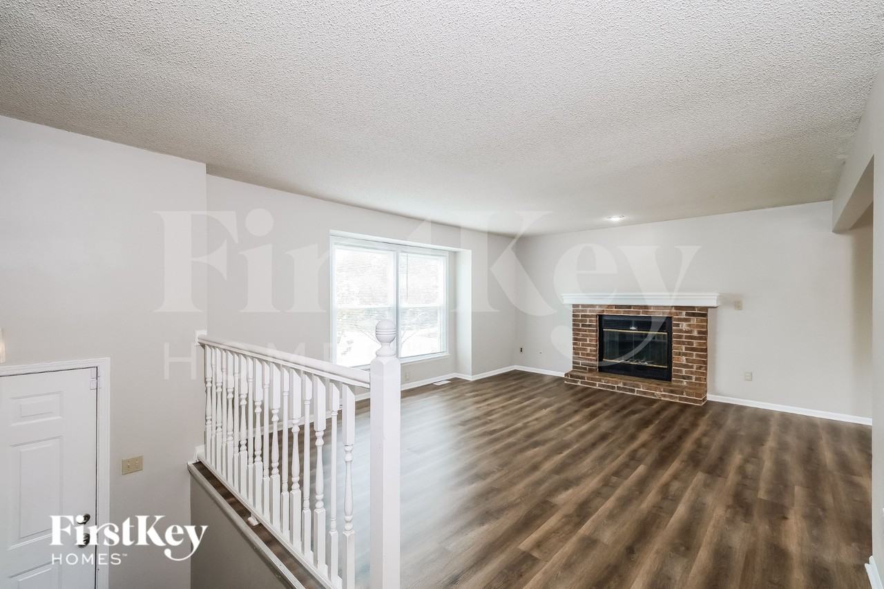 18901 S Ash St - Photo 2 of 19