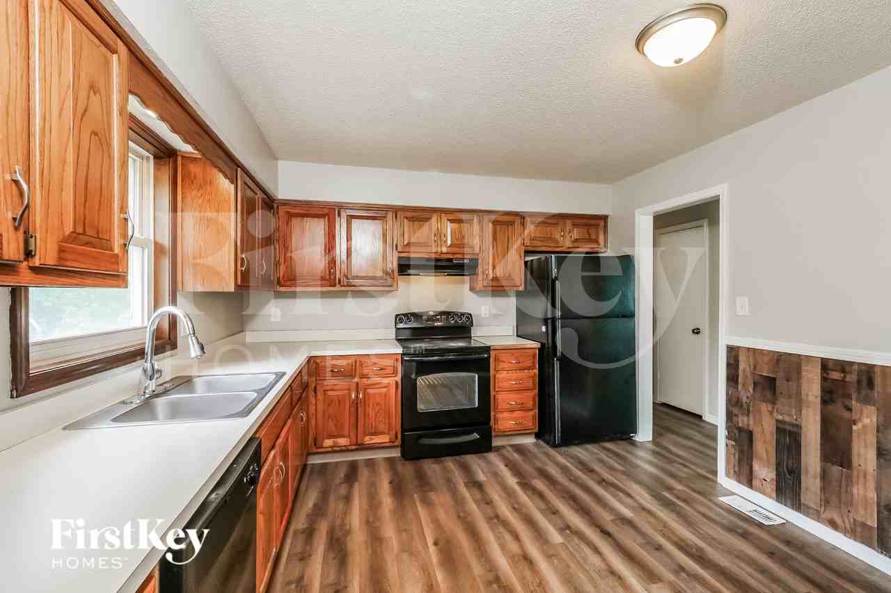 18901 S Ash St - Photo 6 of 19