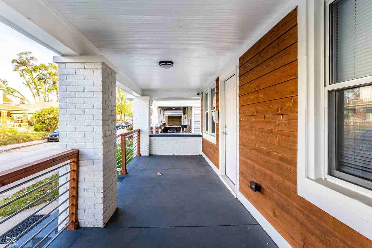 925 N Oxford St - Photo 4 of 38