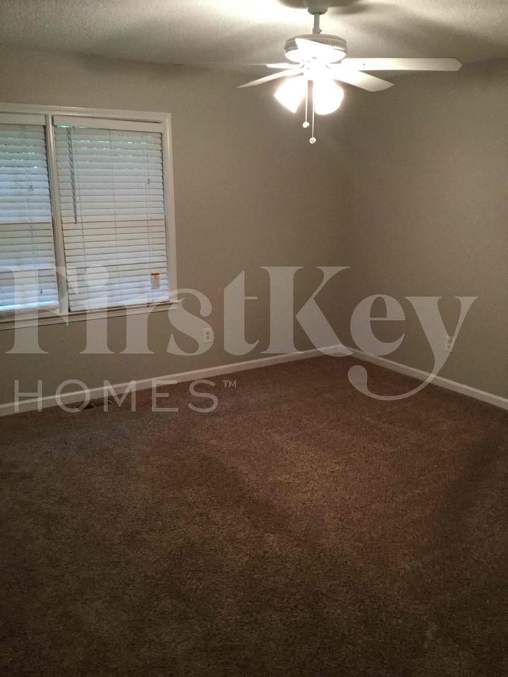 1775 Independence Dr - Photo 5 of 15