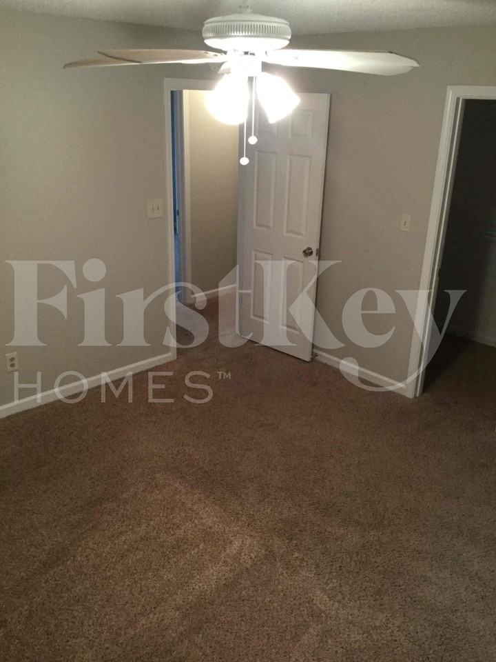 1775 Independence Dr - Photo 6 of 15