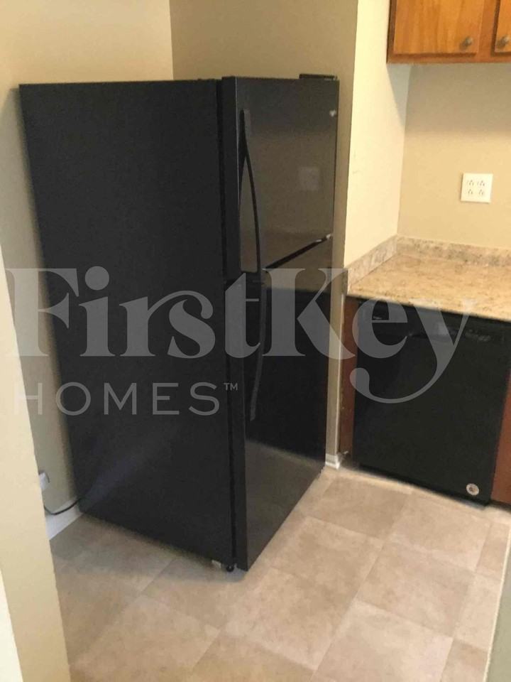 1630 Liberty Vly - Photo 3 of 13