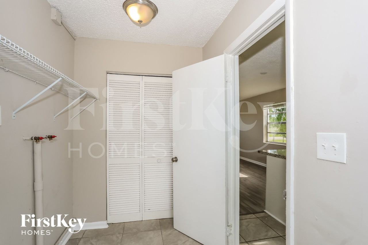 14971 Swstreet - Photo 6 of 16