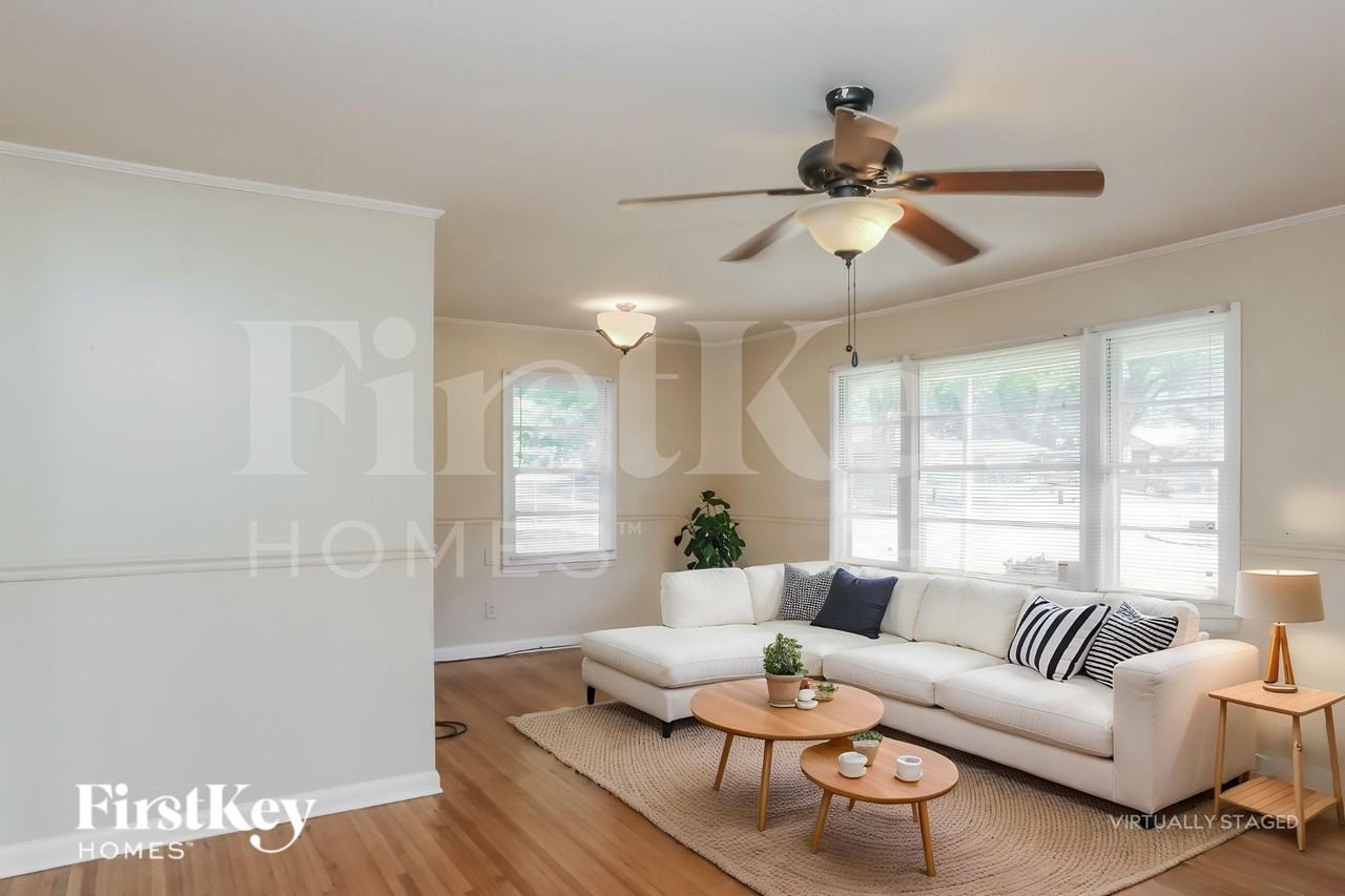 1449 Flamingo Rd - Photo 3 of 18