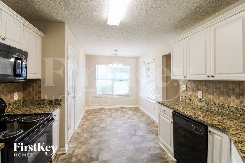 120 Heather Woods Ct - Photo 5 of 16