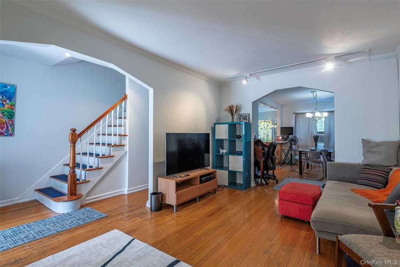 6525 Alderton St - Photo 4 of 30