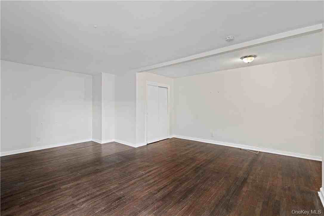 33 William St #5F - Photo 7 of 18