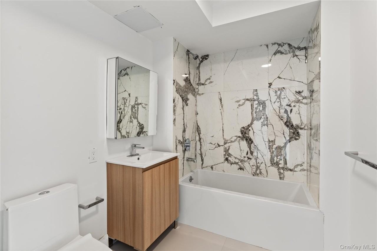 10 Lyon Pl #207 - Photo 6 of 7