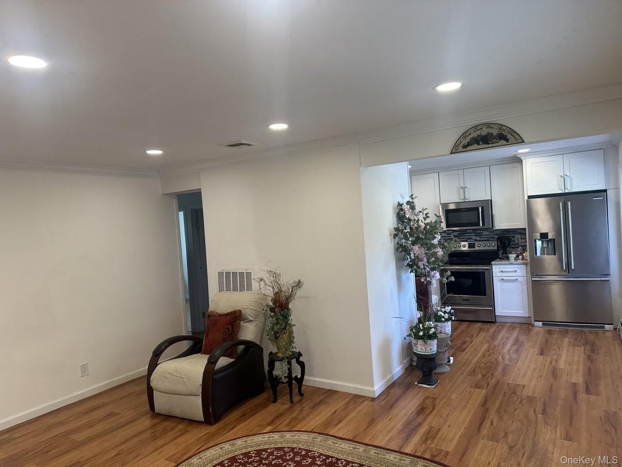 1 Hamlet Rd - Photo 5 of 26