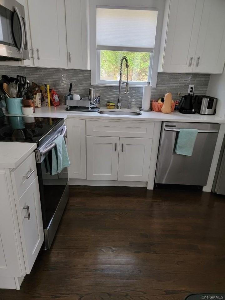 150 Ponquogue Ave - Photo 3 of 18