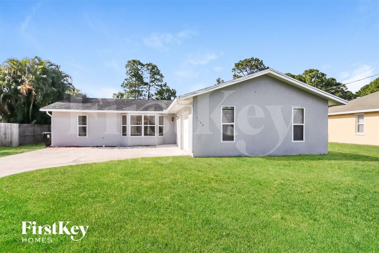 1158 Sw Hunnicut Ave - Photo 2 of 16